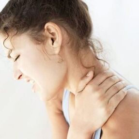 Silny ból w osteochondrozy kręgosłupa szyjki macicy